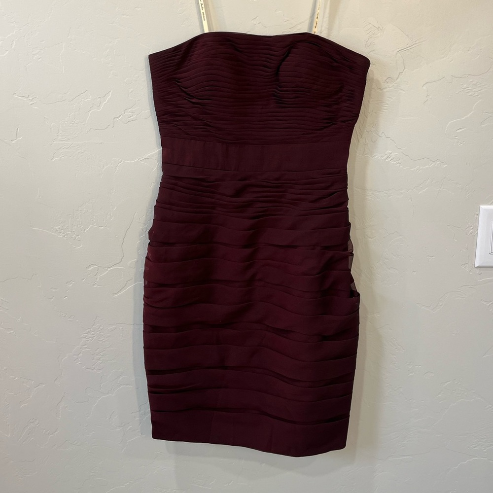 Monique Lhuiller Strapless Ruched Chiffon Burgundy Dress - Picture 4 of 6